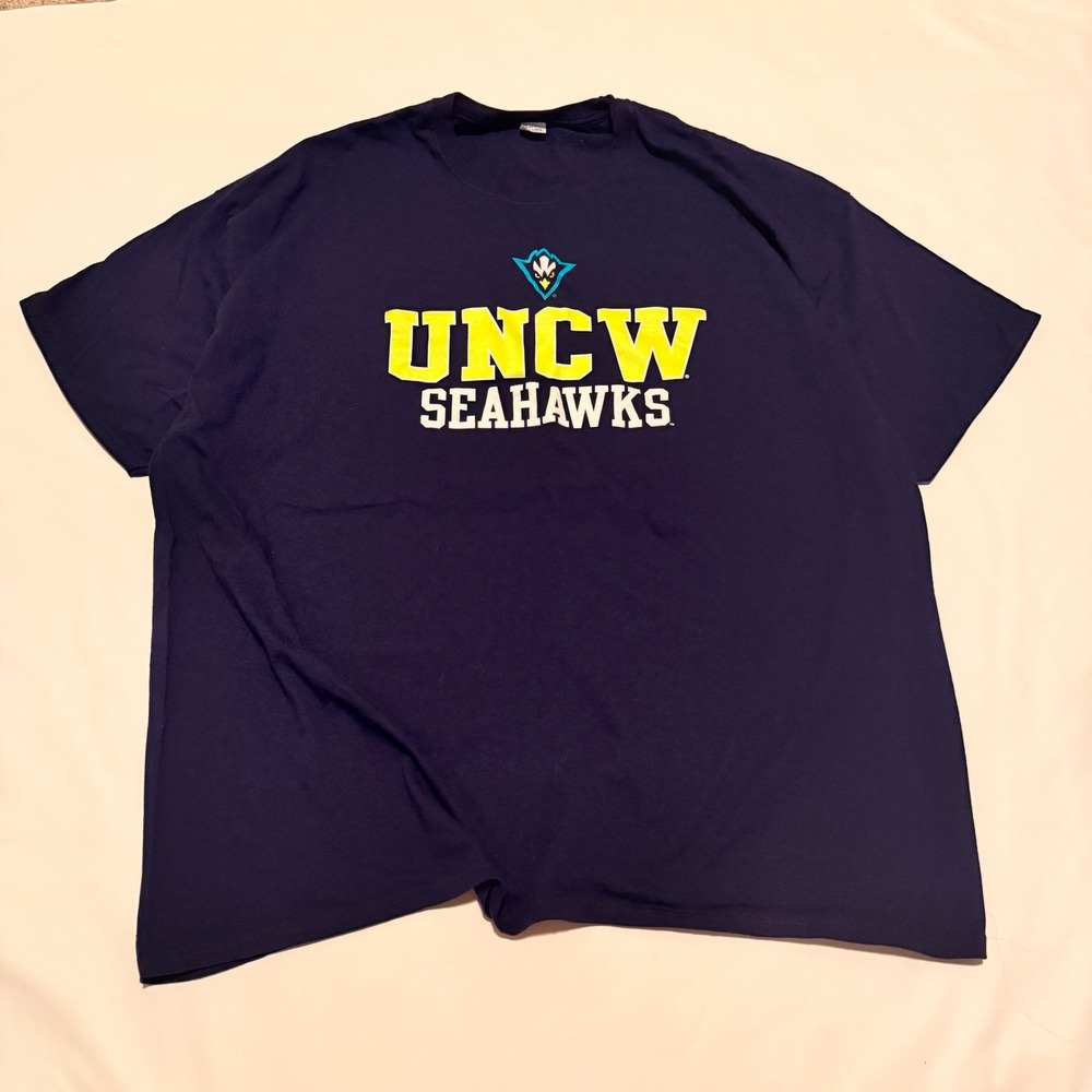 Hanes T-Shirt Men 3XL Navy Blue UNCW Seahawks Graphic Logo Tee
